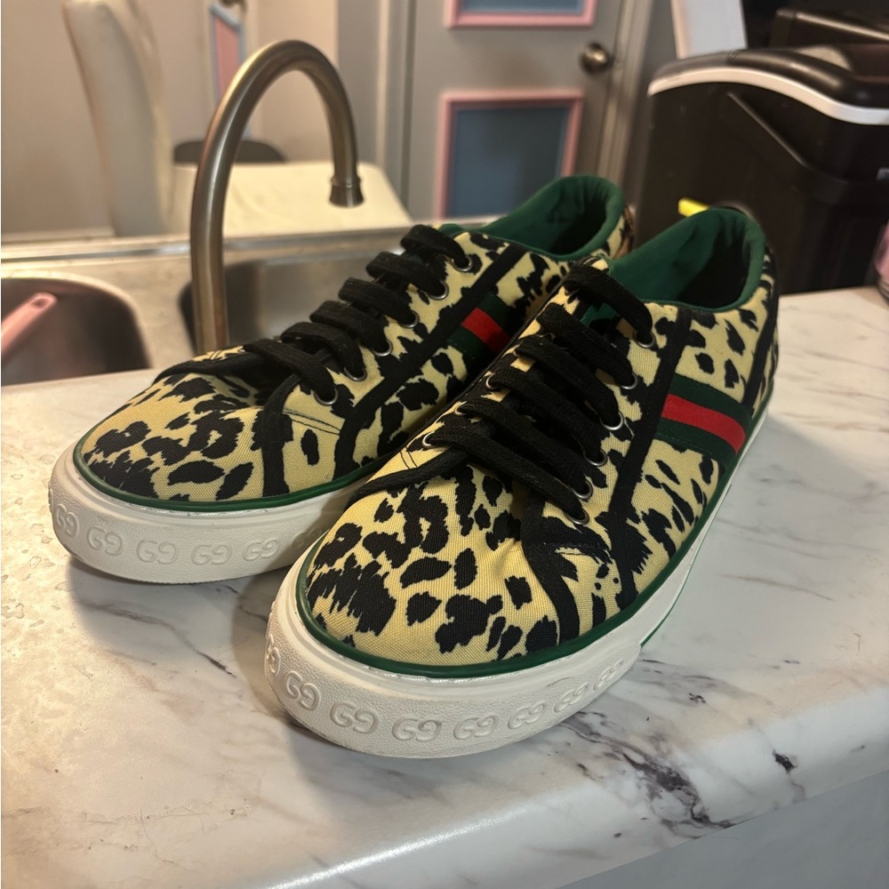 Gucci Men’s Size 11 Leopard Print Shoes